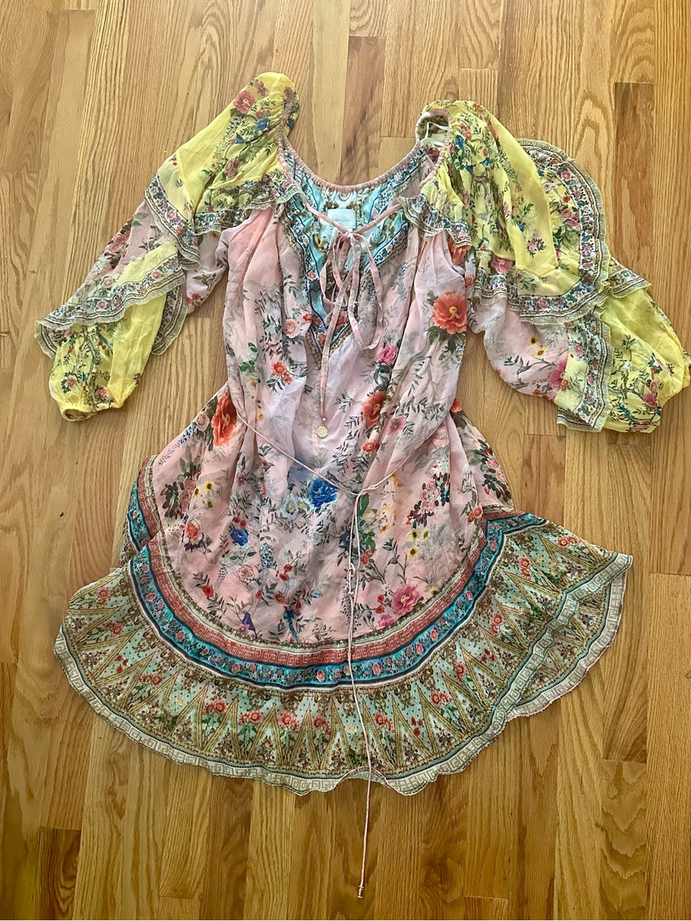CAMILLA FLORAL 100% SILK MINI DRESS EUC M Palacio Playground Print
